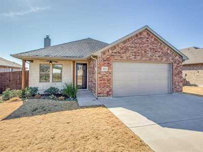 504 Pathfinder Collinsville, TX 76233