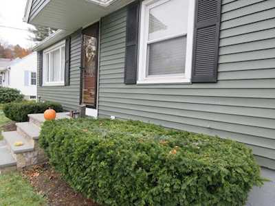 7 Mount Holyoke Ave Worcester, MA 01605