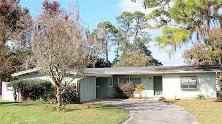 1958 Twin Lake Dr Gotha, FL 34734