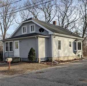 26 Desota Ave Warwick, RI 02886
