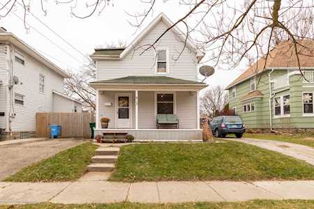 613 W Genesee St Lansing, MI 48933