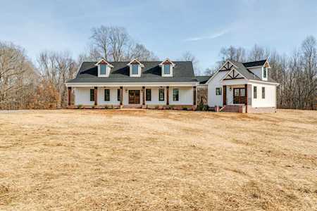 1052 Northridge Dr Greenbrier, TN 37073