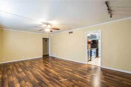 5328 Balcones DR #G Austin, TX 78731