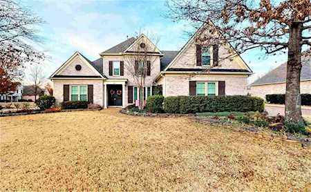 1976 Almadale Farms Pky Collierville, TN 38017