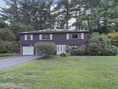 22 Lanewood Ave Framingham, MA 01701