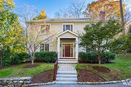 19 Gray Birch Ter Newton, MA 02460