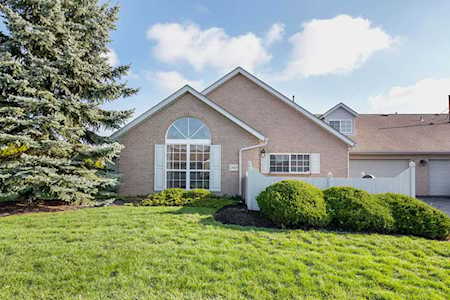 2484 Meadow Glen Lane Hilliard, OH 43026