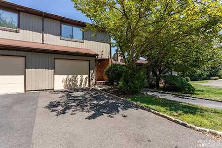 28 Arrowsmith Court Old Bridge, NJ 07747