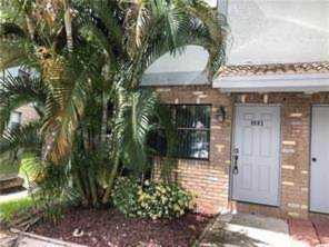 9883 Riverside Dr Coral Springs, FL 33071