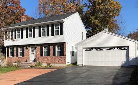 12 Rio Vista Street Billerica, MA 01862