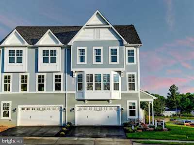 27 Greensborough Rd Reisterstown, MD 21136