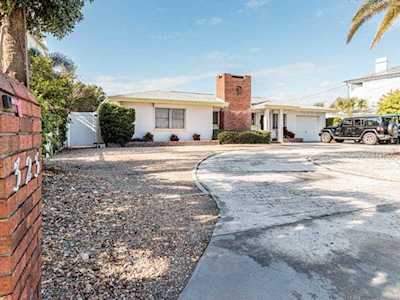 323 Harbor Dr Indian Rocks Beach, FL 33785