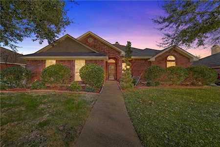 928 Cheyenne Trl Hewitt, TX 76643