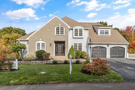 85 Weyland Cir North Andover, MA 01845
