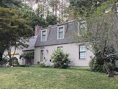 129 Walker Pond Rd Sturbridge, MA 01566