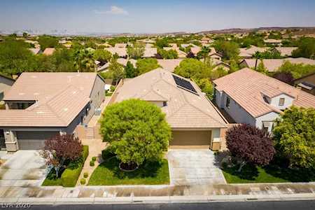 8 Weston Hills Rd Henderson, NV 89052