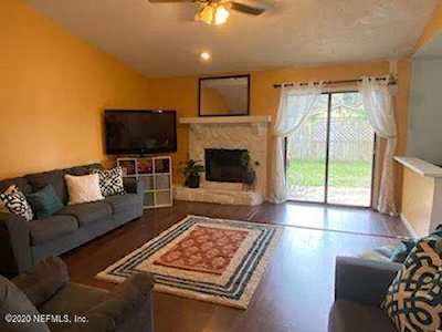 8407 Rampart Rd Jacksonville, FL 32244