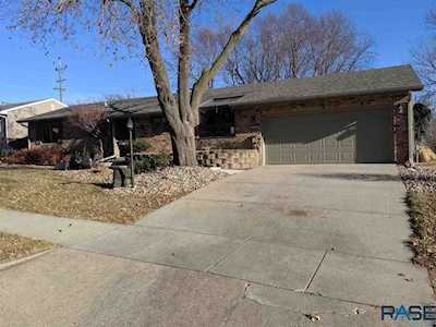 2604 S Lyndale Ave Sioux Falls, SD 57105