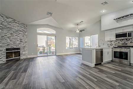7251 Indian Creek Ln #102 Las Vegas, NV 89149