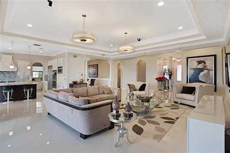 8845 E Watercrest Cir Parkland, FL 33076