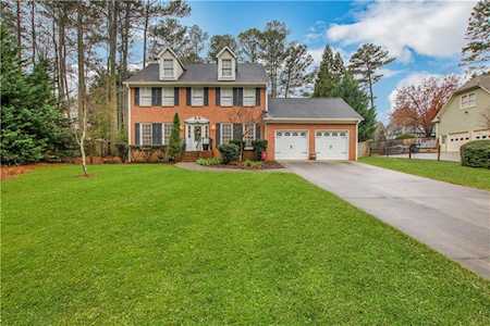 110 Surrey Park Ct Duluth, GA 30097