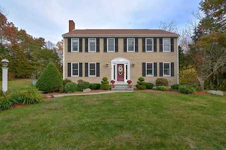 6 Down Lane Mansfield, MA 02048