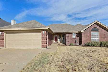 6213 Courtside Drive Watauga, TX 76148