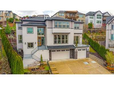 3745 NW 19th Cir Camas, WA 98607