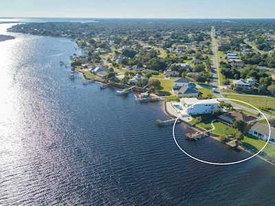 3008 Peace River Dr Punta Gorda, FL 33983