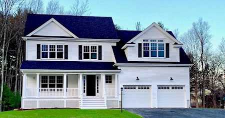 3 Applewood Lane Mendon, MA 01756