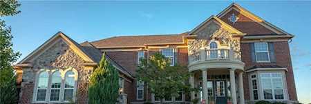 4881 S Cobblestone Dr Zionsville, IN 46077