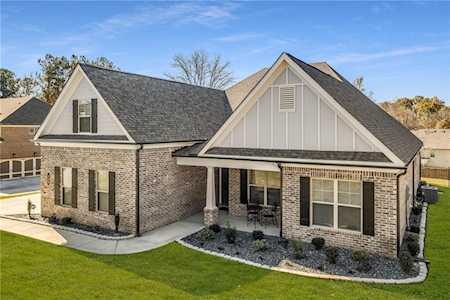 949 Auburn Rd Dacula, GA 30019