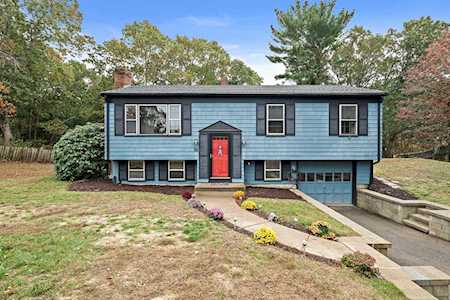 86 Whitford Cir Marshfield, MA 02050
