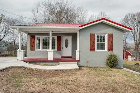 810 Fairview Dr Columbia, TN 38401