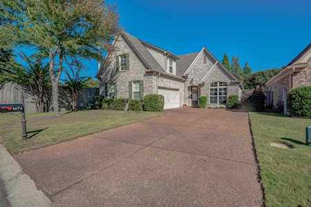 1674 W Newton Oak Cir Memphis, TN 38117