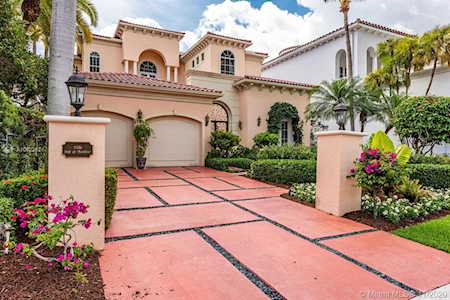 3924 Island Estates Dr Aventura, FL 33160