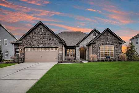 4177 Saddle Club Parkway Bargersville, IN 46106