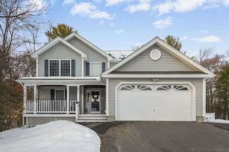 92 Lilac Ct Manchester, NH 03103
