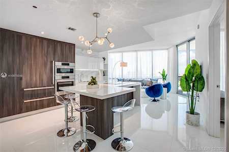 851 NE 1 #1810 Miami, FL 33132