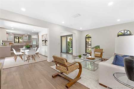 637 Sevilla Ave Coral Gables, FL 33134