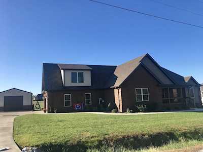 80 Sophia St Mount Pleasant, TN 38474
