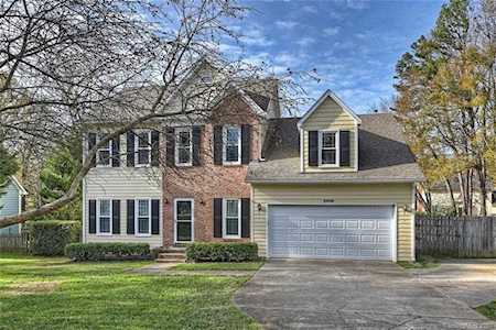 2409 Heathershire Ln Matthews, NC 28105