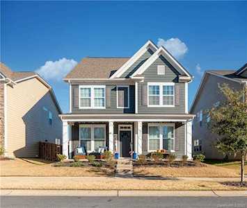 9713 Rayneridge Dr Huntersville, NC 28078