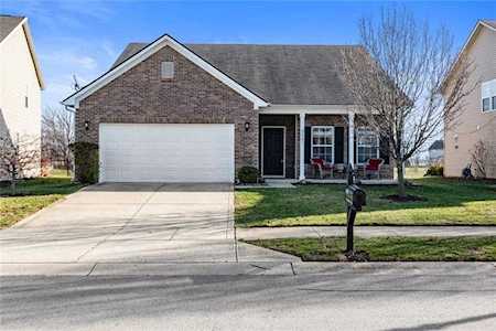 8661 N Crestview Mccordsville, IN 46055