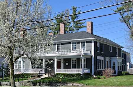 134 Main St #2B Groton, MA 01450