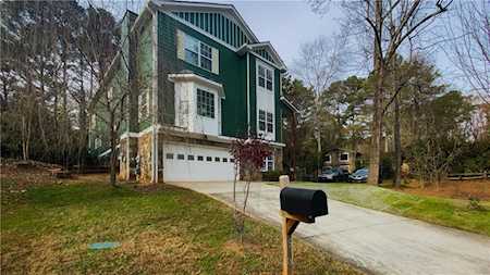 50 Sweetwood Ct Roswell, GA 30076
