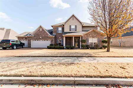 5068 Foggy River Ln Bartlett, TN 38135