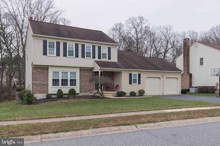 12 Ridgewood Dr Hockessin, DE 19707