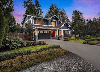 2804 109th Ave SE Bellevue, WA 98004