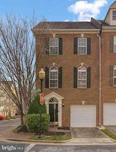212 Medlock Ln Alexandria, VA 22304